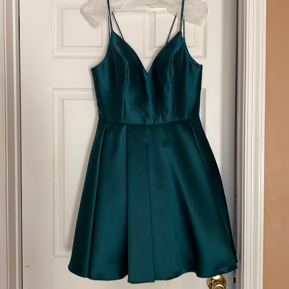 Formal/semi-formal dress